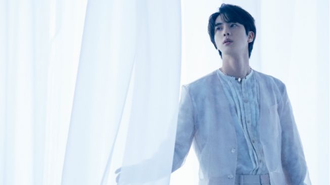 Jin BTS: Saya Sangat Emosional saat Bertemu ARMY Setelah 2 Tahun Lamanya