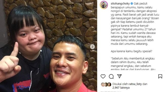 Choki Sitohang bersama sang adik, Chitra Sitohang. [Instagram]