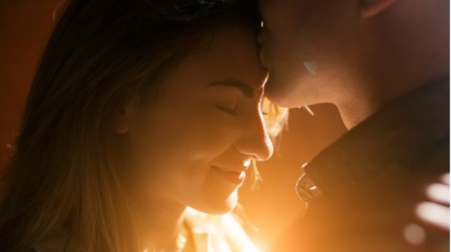 5 Tips Menjadi Istri yang Lebih Baik, Jadilah Inspirasi bagi Suami