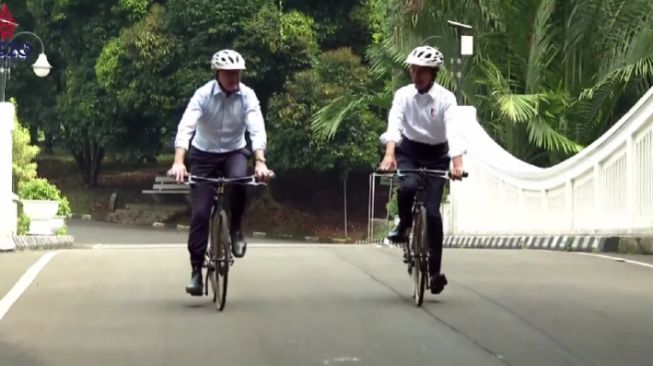Momen Unik Jokowi Ajak PM Australia Bersepeda Pakai Spedagi, Sepeda Bambu Buatan Alumni ITB