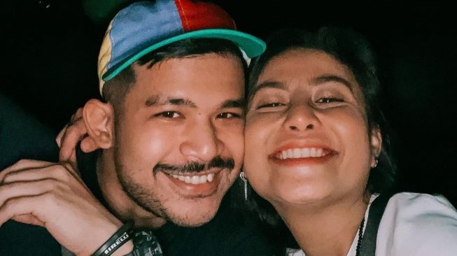 Persahabatan Awkarin dan Erika Carlina Dirumorkan Kandas, Diduga gara-gara Cowok
