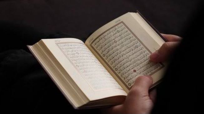 Surat Al Insyirah Latin dan Artinya: Setiap Kesulitan akan Dibarengi dengan Kemudahan