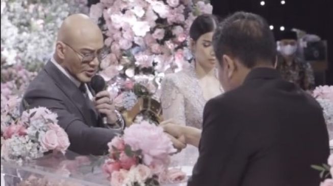 Pernikahan Deddy Corbuzier dan Sabrina Chairunnisa [Instagram]
