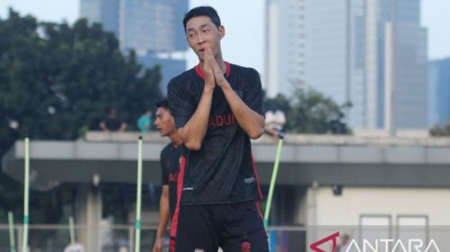 Madura United Coret Pemain asal Korea Selatan Lee Rae-Jun