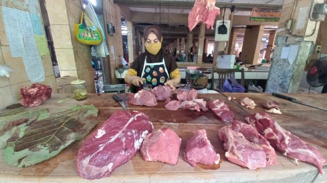 Pedagang Daging Sapi Kembali Berjualan di Pasar Bantul, Pendapatan Diakui Belum Stabil