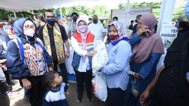 Sediakan 4000 Paket Sembako Murah, Pertamina Dukung Pasar Rakyat dan UMKM BUMN