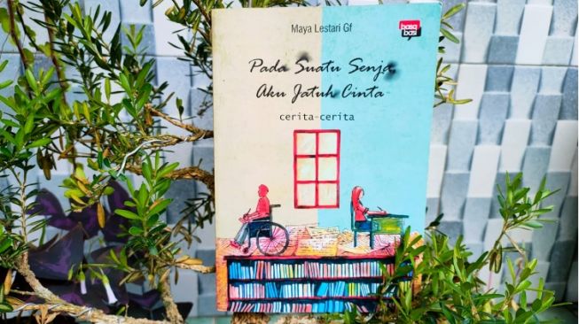 Ulasan Buku 'Pada Suatu Senja Aku Jatuh Cinta', Pentingnya Berwajah Ramah