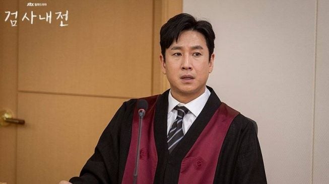  Aktor Ganteng jadi Jaksa di Drama Korea (Hancinema)