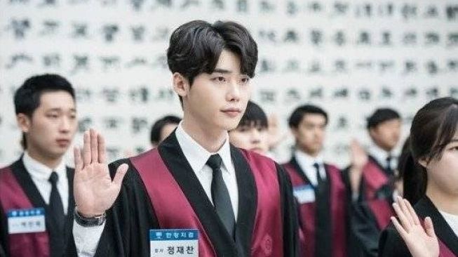  Aktor Ganteng jadi Jaksa di Drama Korea (Hancinema)