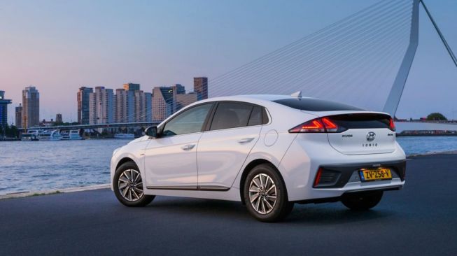 Hyundai Ioniq versi orisinal tak diproduksi lagi mulai Juli 2022. [Dok Hyundai]