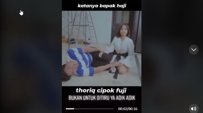 Tangkapan layar video. [TikTok/@antithofu]