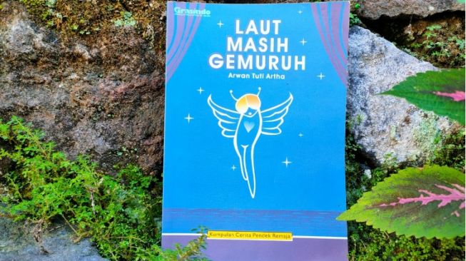 Ulasan Buku Laut Masih Gemuruh, 14 Cerpen tentang Kehidupan Remaja