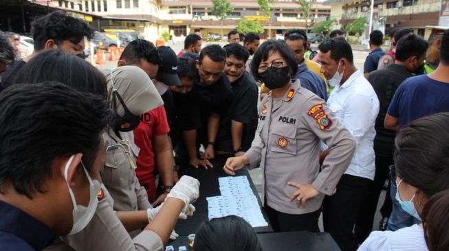 Ratusan Polisi di Medan Dites Urine Mendadak, Apa Hasilnya?