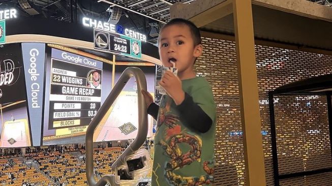  Potret Keluarga Baim Nonton NBA di Amerika (Instagram/@paula_verhoeven)