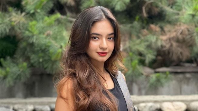 Profil Anushka Sen, Artis India yang Bakal Bergabung dengan Drama Korea  Love Affair