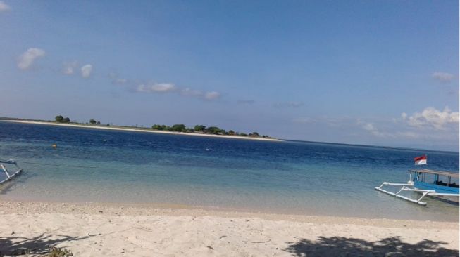 Snorkeling di Gili Kondo, Bisa Dapat Bonus Berenang Bersama Ikan Nemo