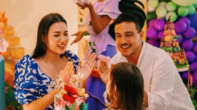 Potret Ultah Anak Artis Bertema Disney (Instagram/@raisa6690)