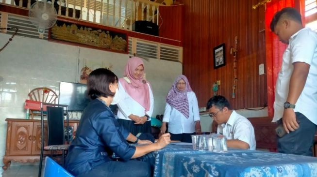 Warga Singkawang Banyak Menunggak Bayar Pajak Kendaraan, Petugas Tagih ke Rumah