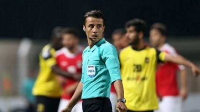 Nasrullah Kabirov, Wasit Timnas Indonesia U-23 vs Qatar yang Pernah 'Bantu' Skuad Garuda Dapat Penalti