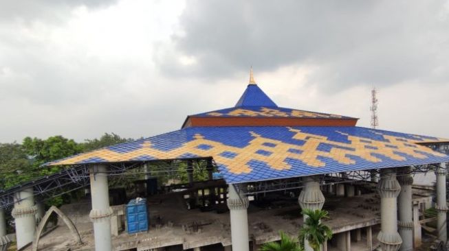 Benarkah Motif Atap Masjid Agung Bogor Seperti Salib?