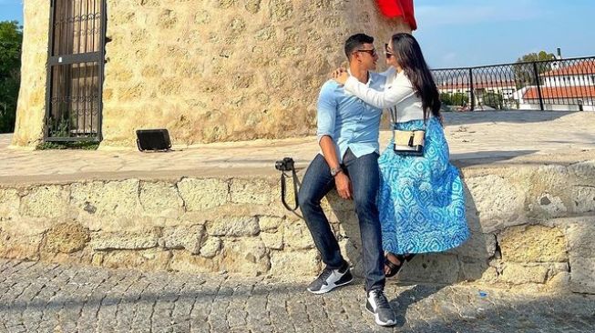 Potret Liburan Ali Syakieb dan Istri di Turki (Instagram/marginw)