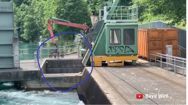 Mesin otomatis pengangkut sampah di Bendungan Engehalde, Bern (YouTube Bayu Wiro).