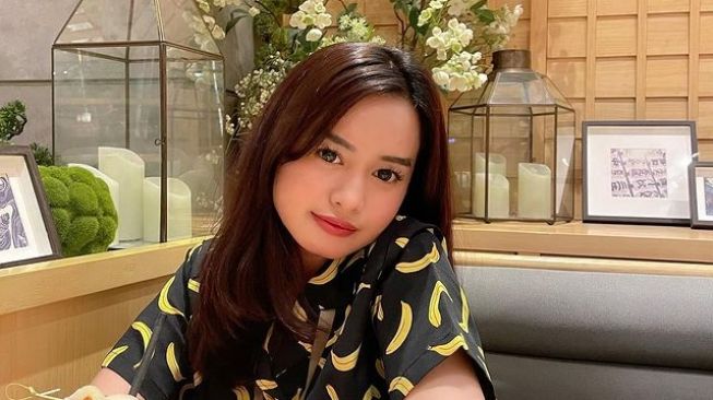 6 Potret Terkini Anak Gadis Elly Sugigi, Ulfi Damayanti yang Semakin Dewasa dan Cantik