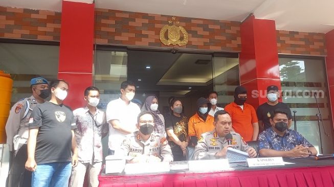 Keroyok Perempuan Hingga Tabrak Polisi di Depan Masjid Al Azhar, Para Pelaku Sempat Minum Alkohol di Kafe