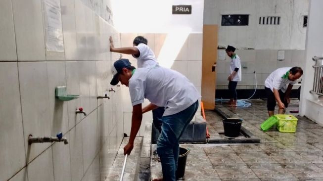Pengacara di Medan Aksi Bersih 1.000 Masjid Gratis, Ini Alasannya