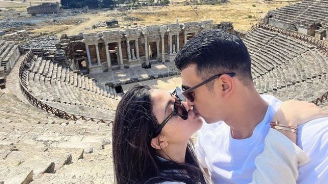 Potret Liburan Ali Syakieb dan Istri di Turki (Instagram/marginw)