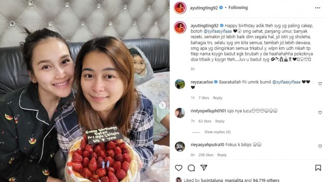 Ayu Ting Ting beri surprise untuk sang adik (instagram.com)