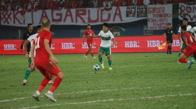 Aksi Witan Sulaeman saat laga Timnas Indonesia vs Yordania di laga Kualifikasi Piala Asia 2023. (Dok. PSSI)