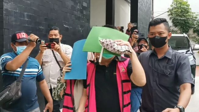 Edan! Suami-Istri di Surabaya Ini Bobol Bank Jatim Hingga Rp 60,2 Miliar