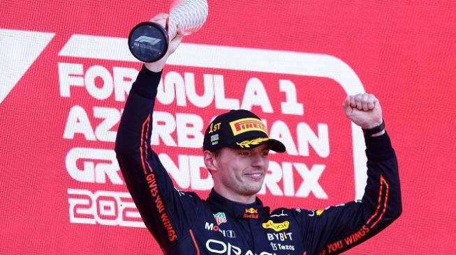 Max Verstappen (Red Bull Racing) menjuarai F1 GP Azerbaijan 2022 [PT EMLI].