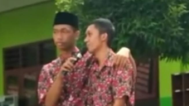 Viral! Pelajar Laki-Laki Ini Punya Suara Mirip Presiden Jokowi