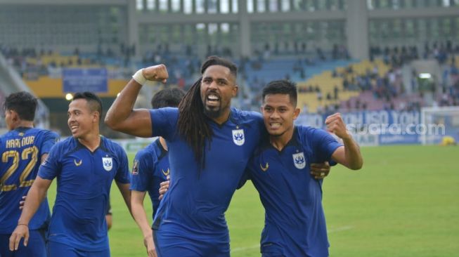 PSIS Semarang Hajar Persita Tangerang dengan Skor 6-1, Carlos Fortes Cetak Dua gol
