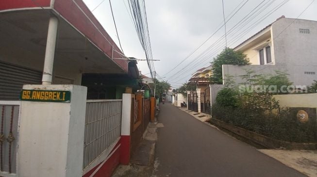 Beraksi 2 Kali, Pelaku Pamer Mr P di Cipayung Buntuti Ibu-ibu Lain di Beda RT, Pegang Dada Korban saat ke Warung