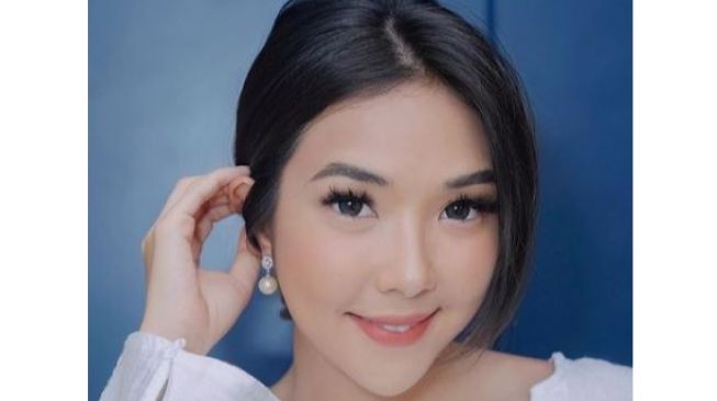 Ngakak! Senang Ketemu Aura Kasih, Warganet dengan Percaya Diri Sebut Gisel