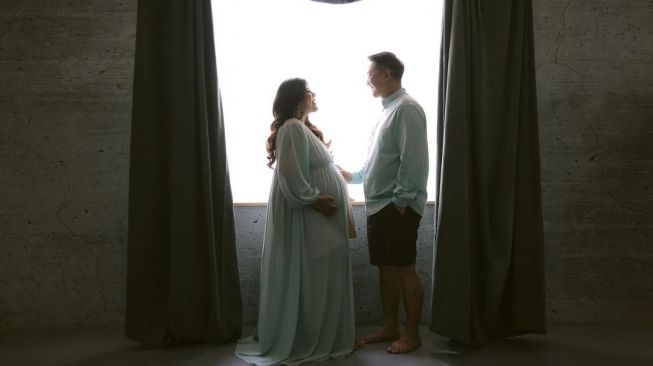 Maternity Shoot Regina Ivanova (Instagram/@ivanmario)