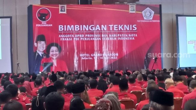 Kader PDIP Diingatkan Jangan Mudah Terbawa Arus, Hasto Kristiyanto: Pilpres Kewenangan Ibu Ketua Umum