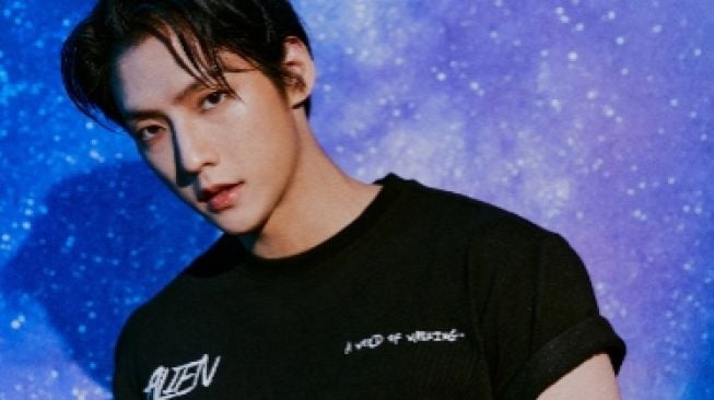 Minhyuk BTOB Tampil Memukau dalam Foto Konsep Comeback Solo