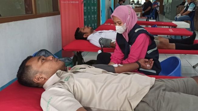 Peringati Hari Donor Darah Sedunia, Karyawan Gelar Aksi Kemanusiaan