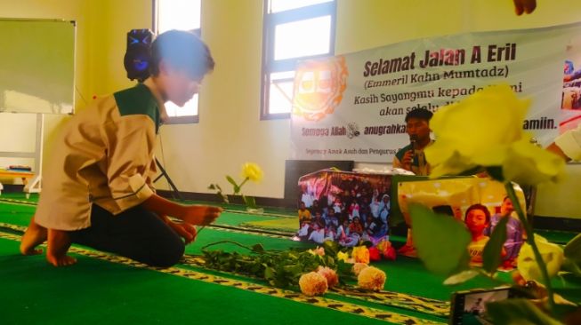 Berharap Kakak Baik Masuk Surga, Puluhan Anak Yatim di KBB Minta Izin Ridwan Kamil untuk Berziarah ke Makam Eril