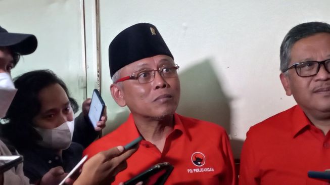 Zulkifli Hasan Santer Dikabarkan Dapat Jatah Kursi Menteri, PDIP: Presiden Mau Ambil Siapa Saja Boleh