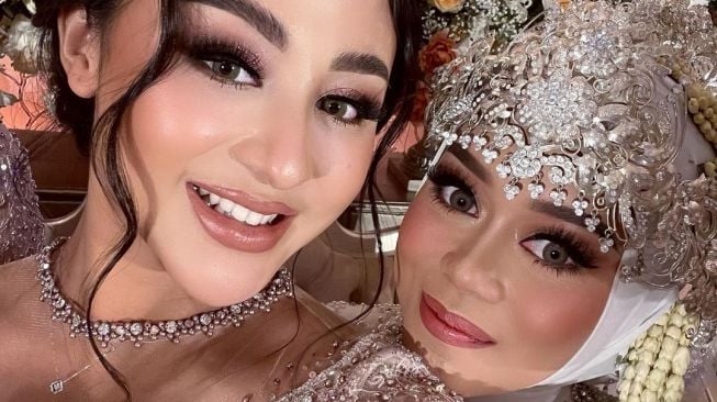 Gaya Artis Jadi Bridesmaid (instagram/@marginw)