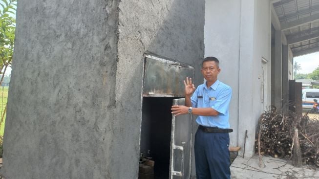 Dua Kelurahan di Pandak Diberi Alat Waste Terminator oleh Warkaban, Lurah Harapkan Jadi Solusi Persampahan