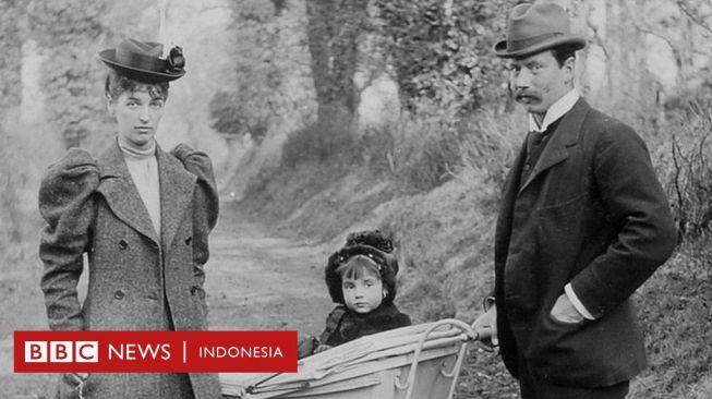 Ziarah ke Makam Lady Evelyn Cobbold, Orang Inggris Pertama yang Masuk Islam