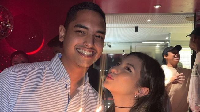 Potret Shalom Razade Rayakan Ultah Pacar (instagram/@sharazaaa)