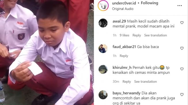 Momen bocah SD menangis karena mendapat amplop 'gugur' saat pengumuman kelulusan sekolah (Instagram/@undercOver).