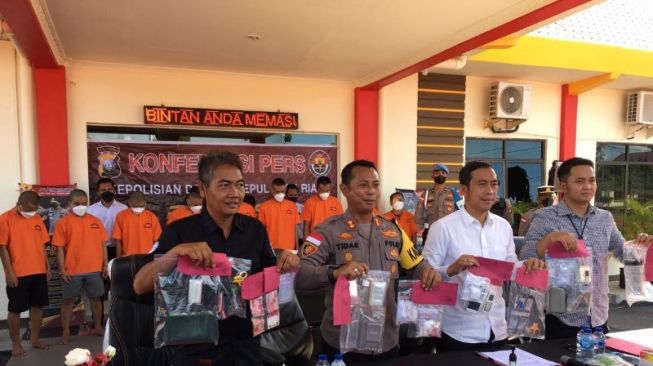 Satu Remaja Putri di Bawah Umur Jadi Pengedar dan Pemakai Narkoba di Pulau Bintan, Ditangkap dengan 9 Orang Lainnya